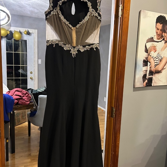 NWOT Rozzeti Prom/Formal Dress - Picture 2 of 5